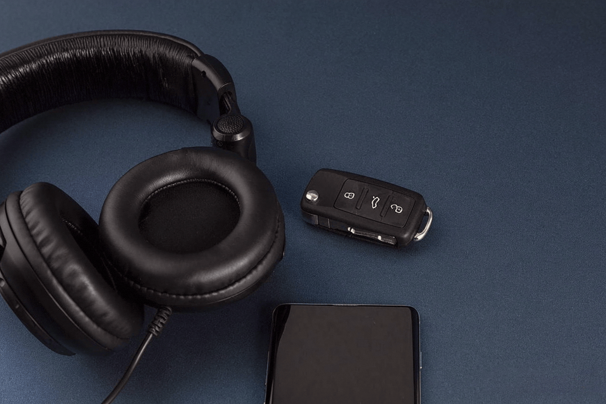 牌排行榜10强音质与舒适度再升级爱游戏app2025年头戴耳机品(图7)